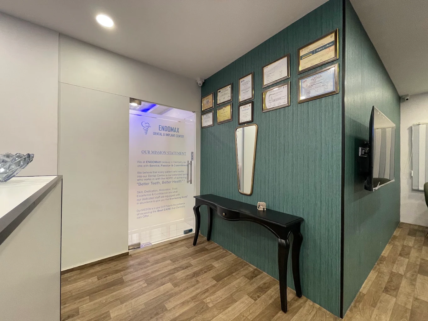 Endomax Dental & Implant Centre