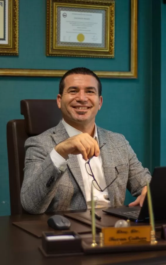 Prof. Dr. Turan Çalhan - Gastroenteroloji Bölümü, Medicana Bahçelievler Hastanesi, İstanbul - Photo 4