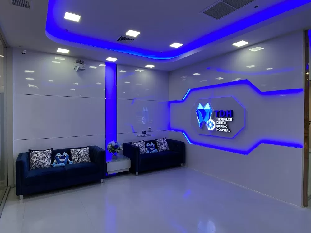 TDH Dental (พริ้นซ์ สุวรรณภูมิ) จัดฟันใส Invisalign | Brava | Veneer | รากเทียม | ฟอกสีฟัน Zoom - Photo 1