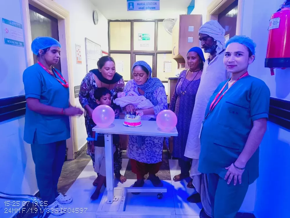 Lal Superspeciality Hospital - Photo 5