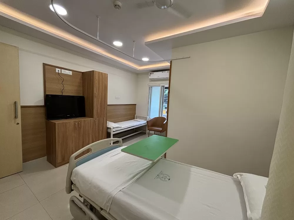 Q Medical Center and Hospital , Dickenson Road, Bangalore - Photo 1