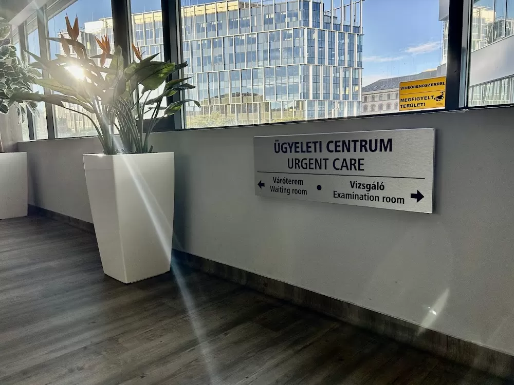 Medicare Ügyeleti Centrum (Urgent Care Center) - Photo 6