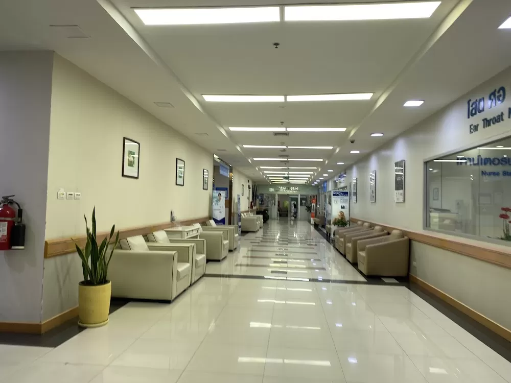 Synphaet Seriruk Hospital - Photo 1