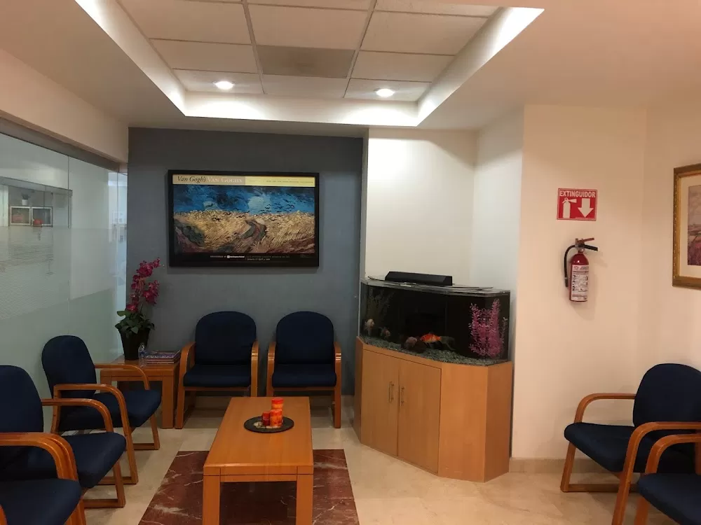 Infectólogo en Tijuana Dr. Medrano - Photo 2