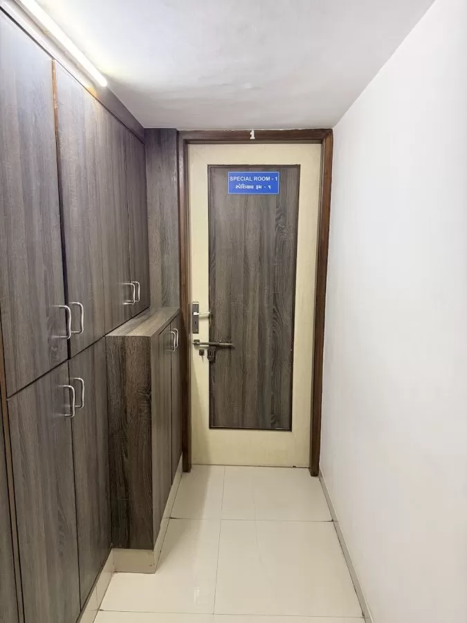 Paras Advanced Center For Fetal Medicine - Gynaecologist in Naranpura - Photo 6
