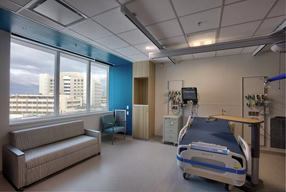 Mount Sinai Medical Center - Photo 8