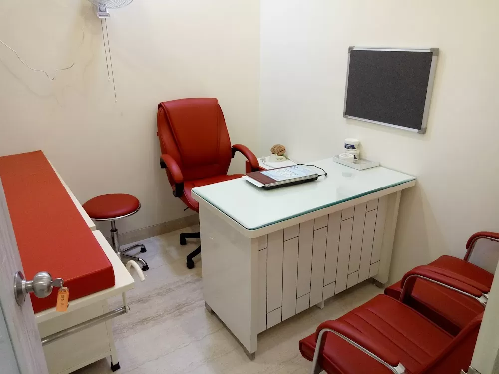 Skin Aura Brain And Spine Neuro Centre - Best Skin Clinic in Gurgaon - Photo 5