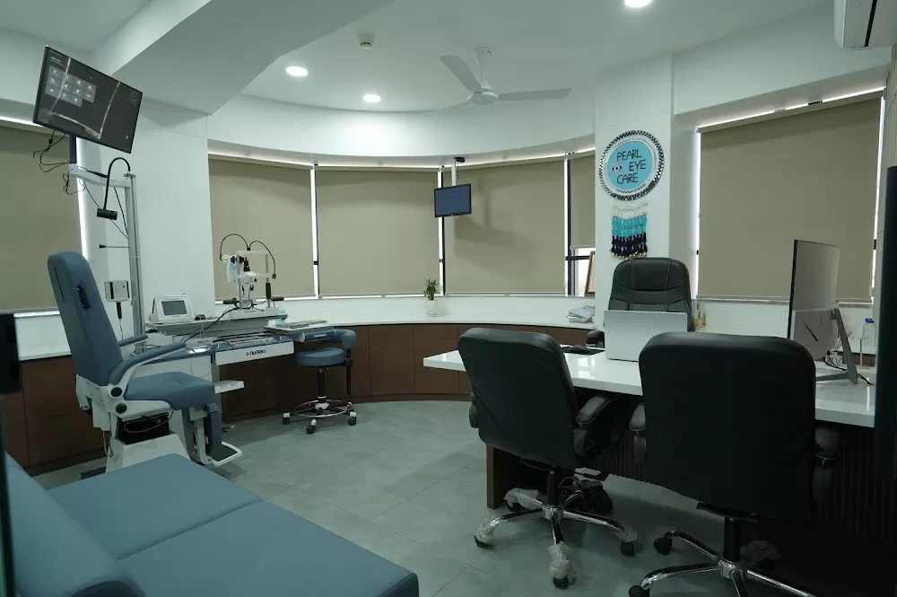 PEARL EYE CARE - Photo 4