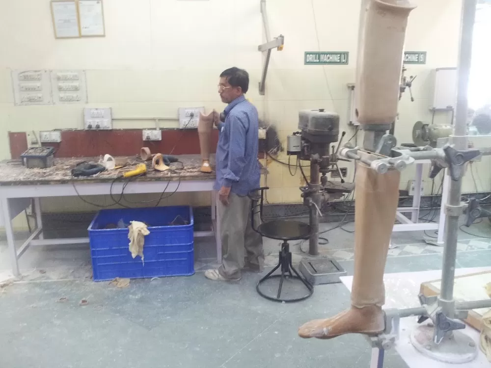 Jaipur Foot (ShreeBhagwan Mahaveer Viklang Sahayata Samiti) SMS Hospital - Photo 2