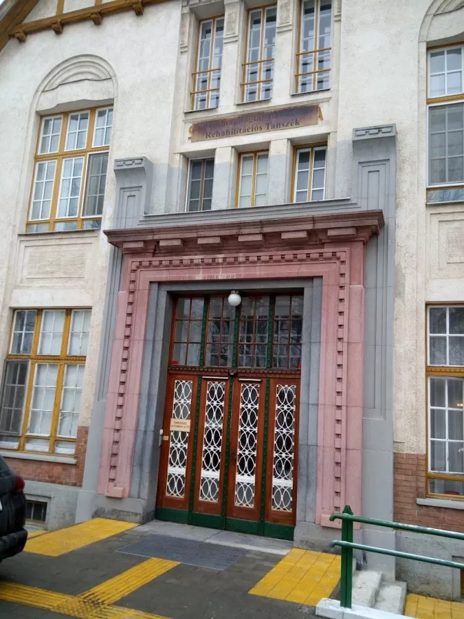 DE KK Rheumatology Clinic - Photo 2