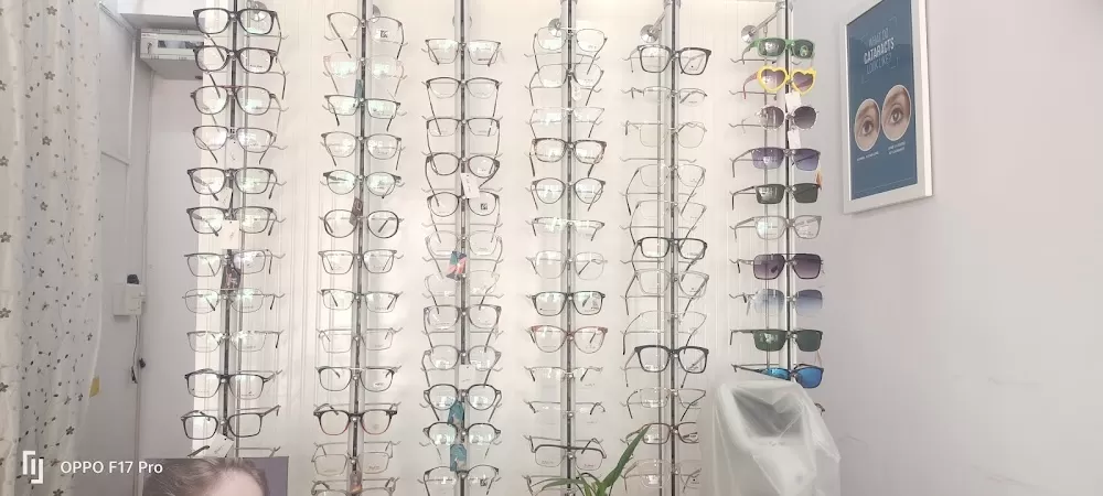 SHASHWAT NETRALAYA (erstwhile Vision Eye Care Clinic & Opticals) - Photo 4