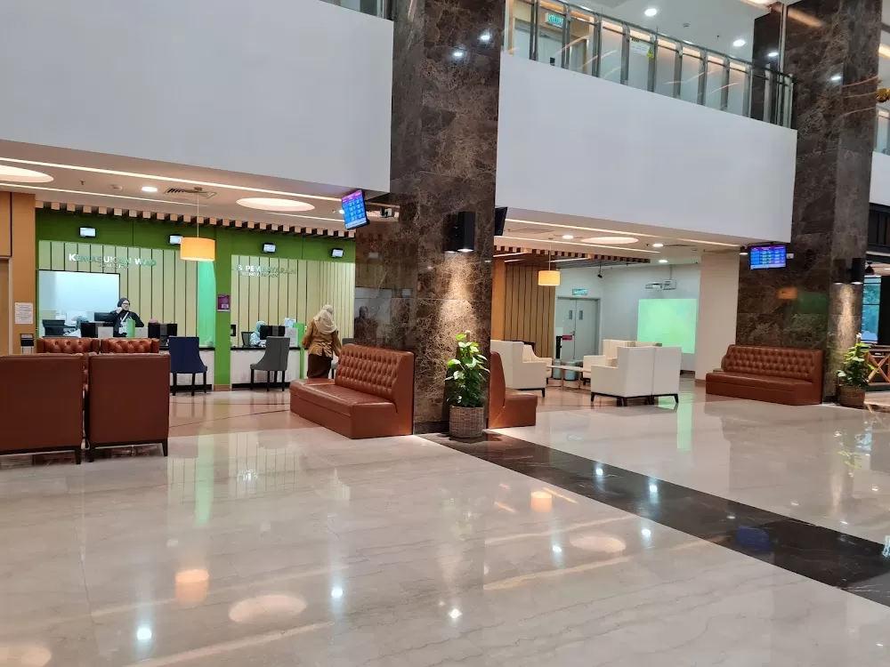 Avisena Women's & Children's Specialist Hospital - Photo 1