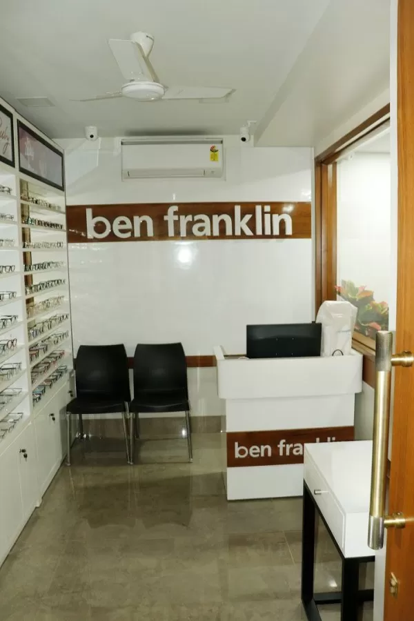 Dr. Tushar Bhatt – Refractive Surgeon | Cataract Surgery | Lasik Eye Surgeon | Keratoconus Eye in Satellite Ahmedabad - Photo 8