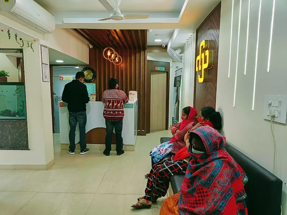 SHRI RAM HOSPITAL-Gynecologist / Pediatrician / Surgical Centre / Ultrasound / Skin Clinic - Photo 3