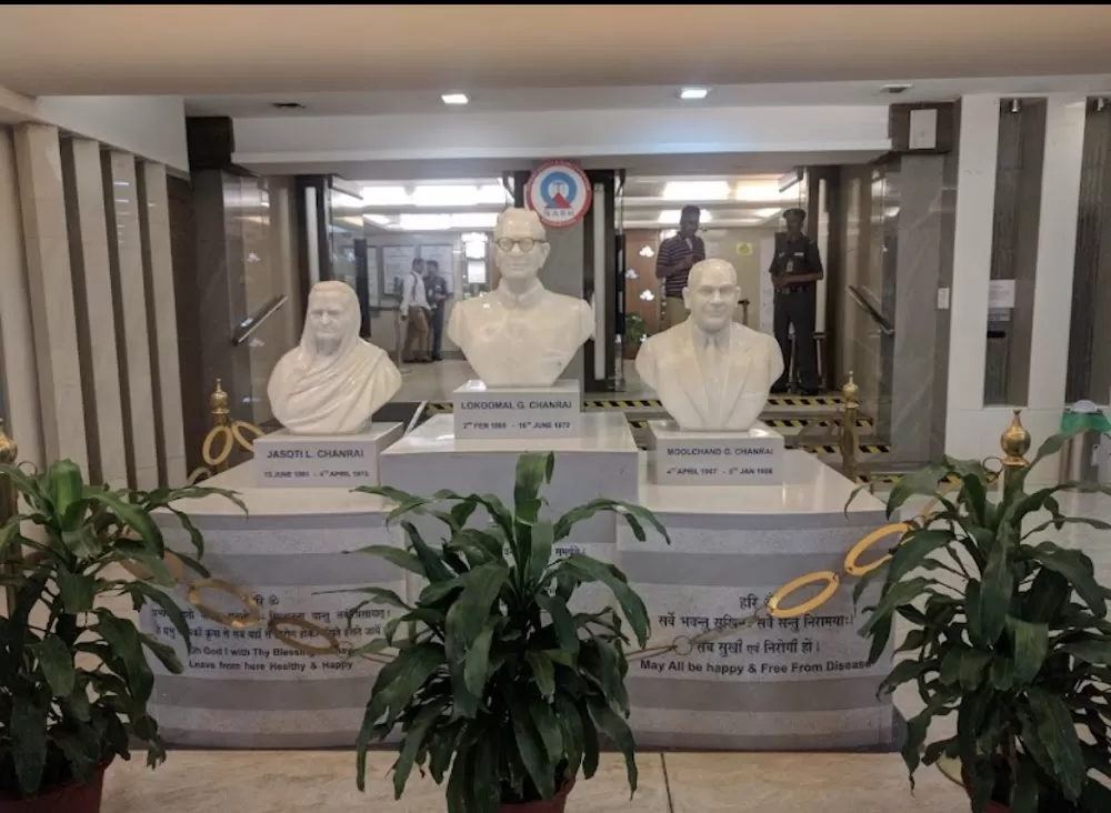Dr Raj Harjani's Ashirwad Hospital in Thane East and Jaslok Hospital and Research Center Mumbai - Photo 6