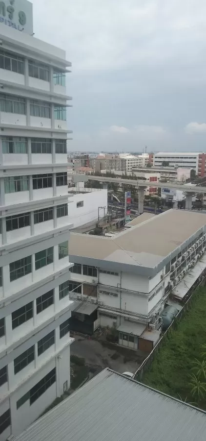 Navamin 9 Hospital - Photo 2