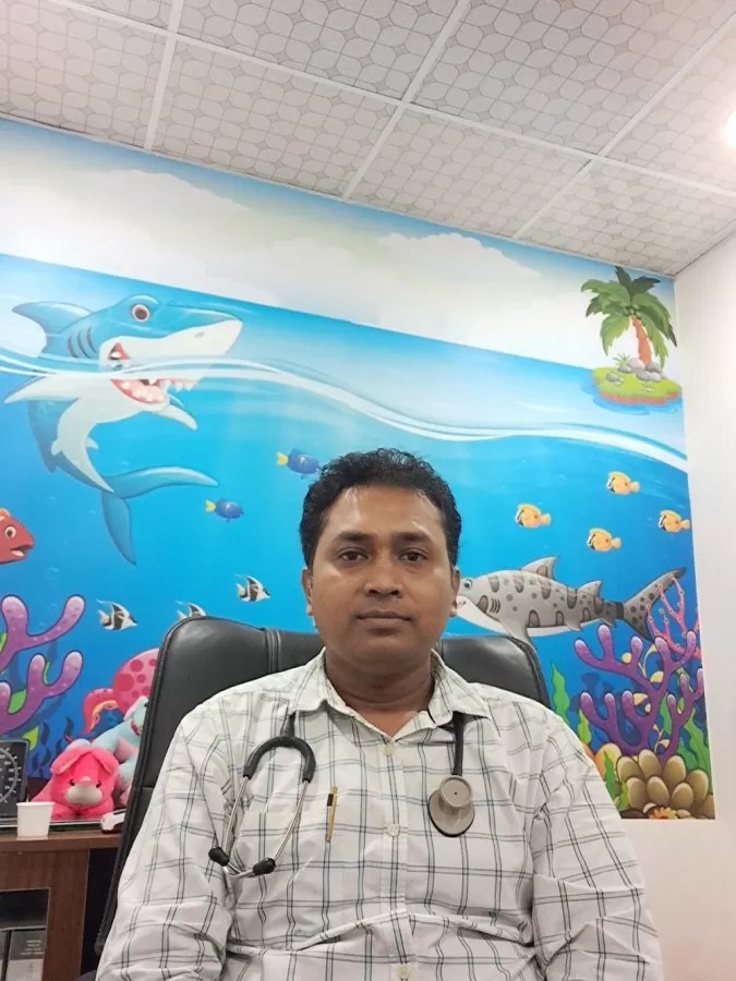 Dr Shailender Prasad - Pediatrician in Noida I Child specialist in Noida I Child Doctor I vaccination clinic I Neonatologist - Photo 5