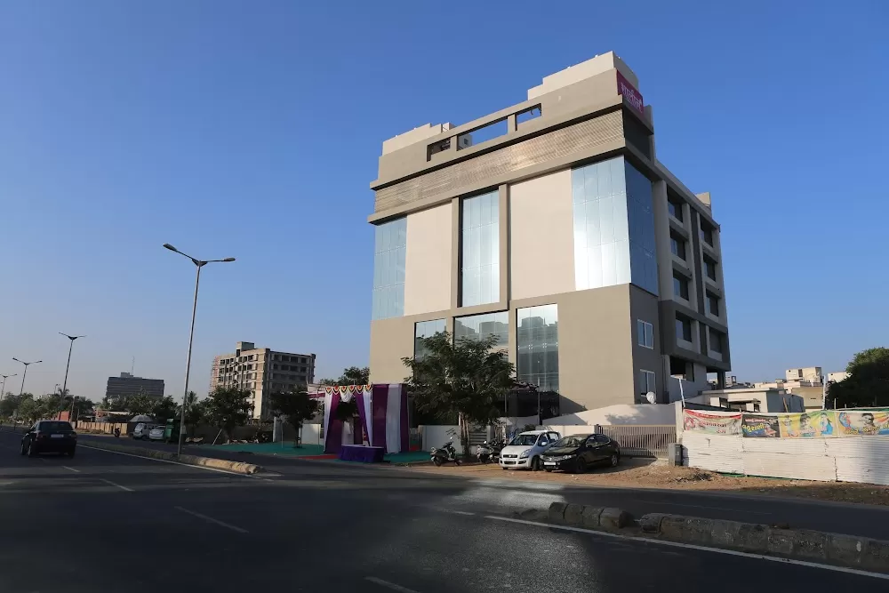 Shalya Knee & Hip Hospital – Hip Replacement in Ahmedabad | Robotic Hip Replacement & Knee Replacement Surgery Ahmedabad - Photo 2