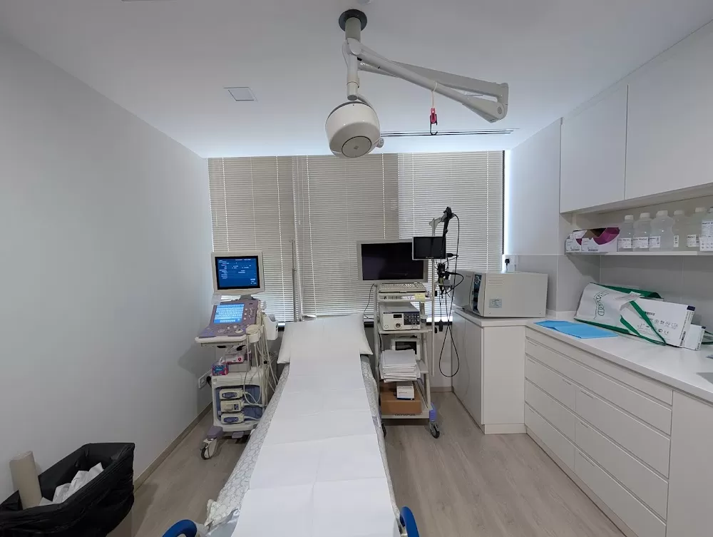 Centre For Urology Robotic & Minimally Invasive Surgery - Photo 1