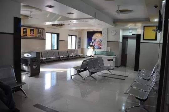 DR VIJAY SURANA CHEST HOSPITAL- Pulmonologist & Chest Specialist in Nashik 28 yrs -ALLERGY ASTHMA COUGH COLD SPECIALIST - Photo 1