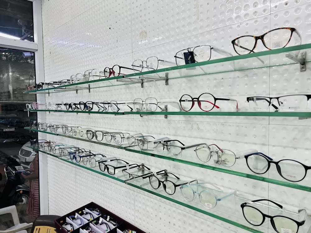 Dr Vipin Gupta Eye Care- Consultant Eye Surgeon - Max Hospital ( Best Eye Doctor, Best Eye Specialist) - Photo 6