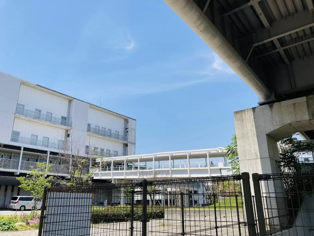 Kobe City Medical Center General Hospital - Photo 8