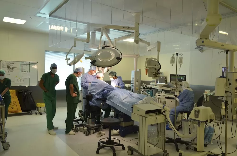 Dr. Levente Deak Rhinoplasty Plastic Surgeon In Dubai - Photo 6