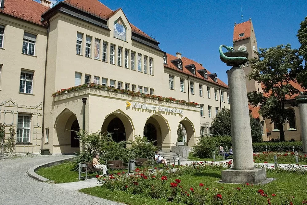 Frauenklinik, Geburtsklinik - Schwabing, München Klinik - Photo 1