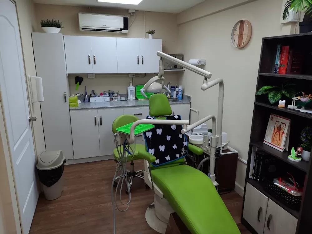CENTRO MEDICO APOLAYO SANCHEZ /CLINICA DENTAL - Photo 3