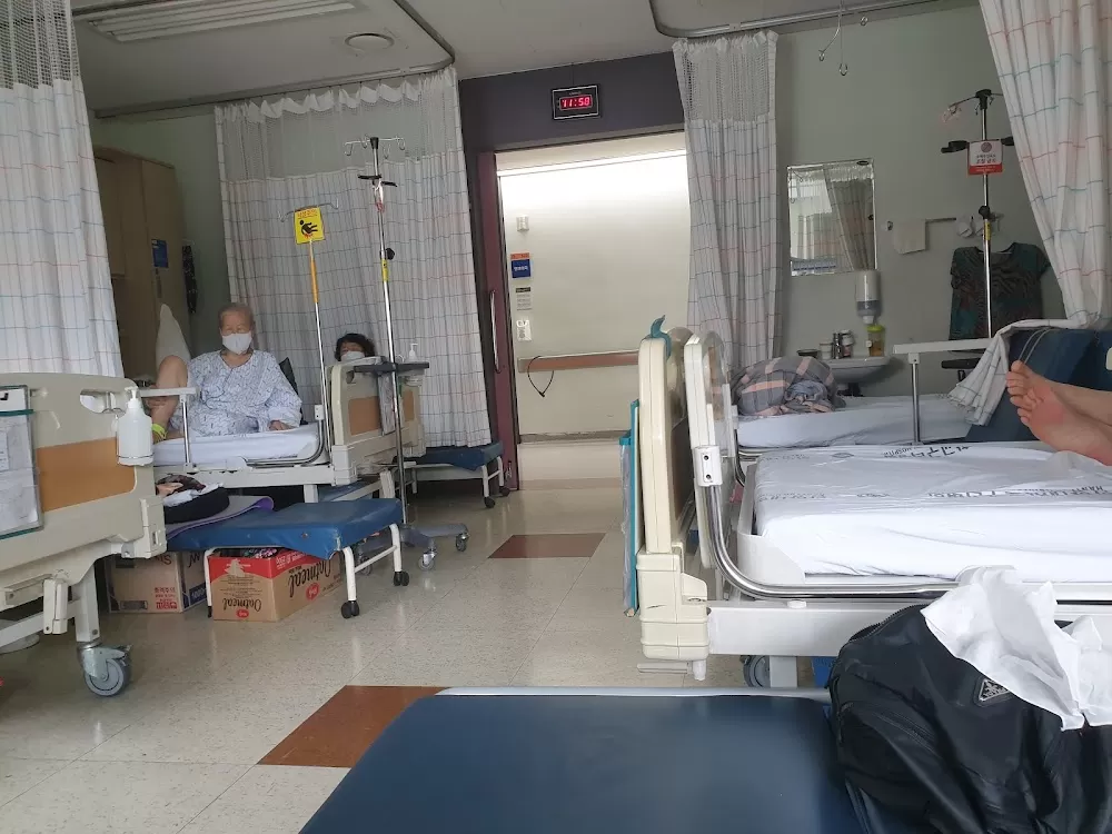 Hanyang Univ. Guri Hospital - Photo 6