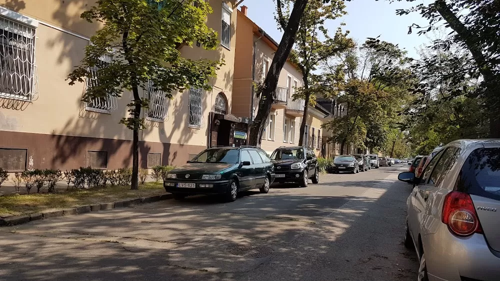 Benyovszky Medical Center - Photo 7