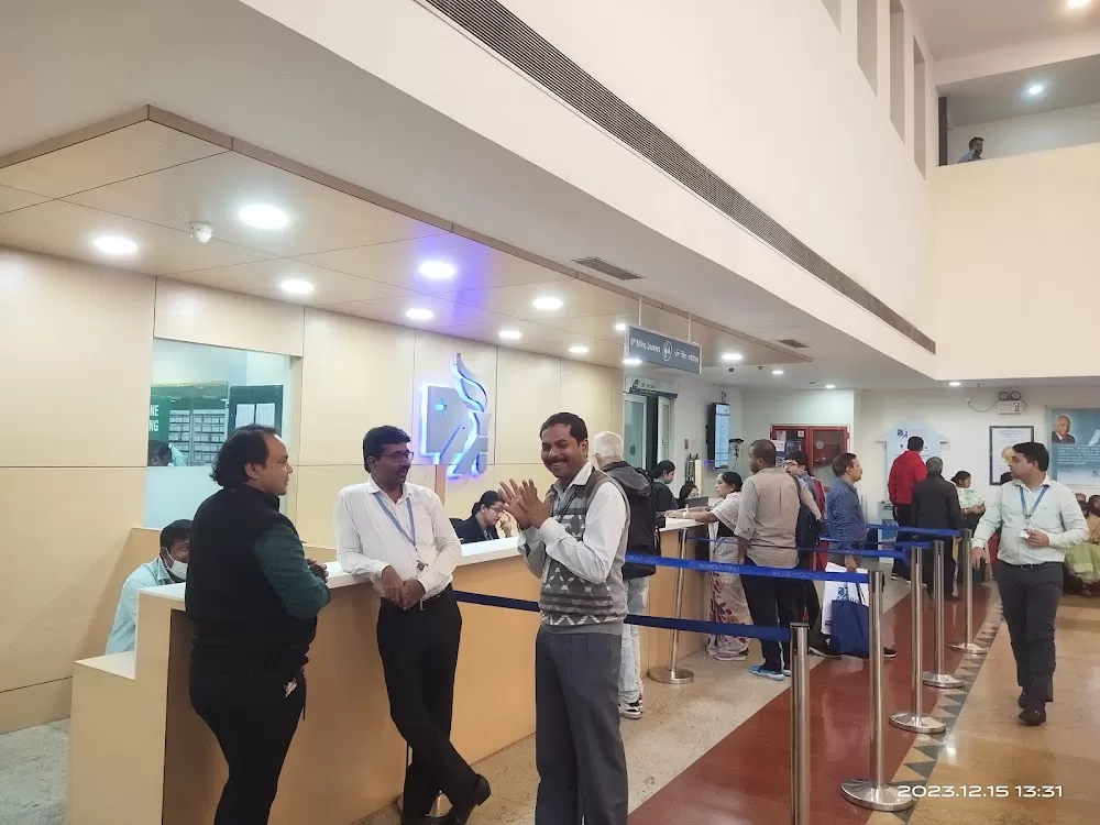 Best Doctor - Dr. Asif | Apollo Hospitals | Kolkata - Photo 6