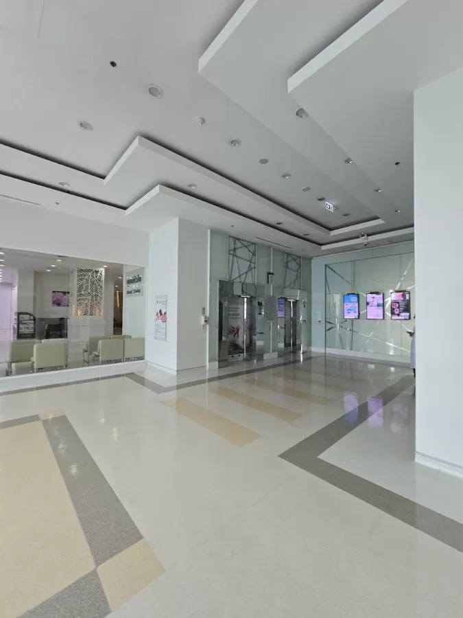 World Medical Hospital - Photo 5