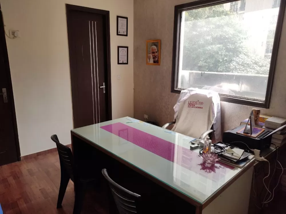 Dr. Pavitra Dosaj - House of Care Centre of Advanced Laser & Laparoscopic Surgery in Indirapuram - Photo 6