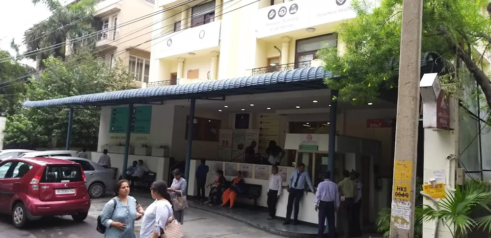 Max Multi Speciality Centre, Panchsheel Park - Photo 7