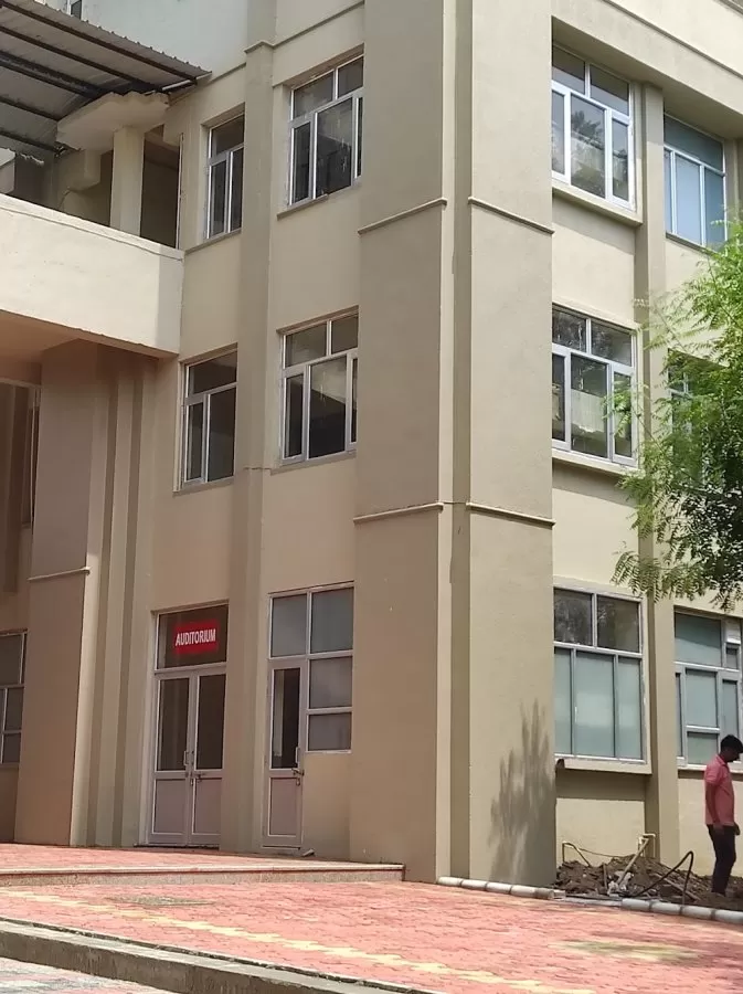 Rajasthan Dental College & Hospital - Photo 1