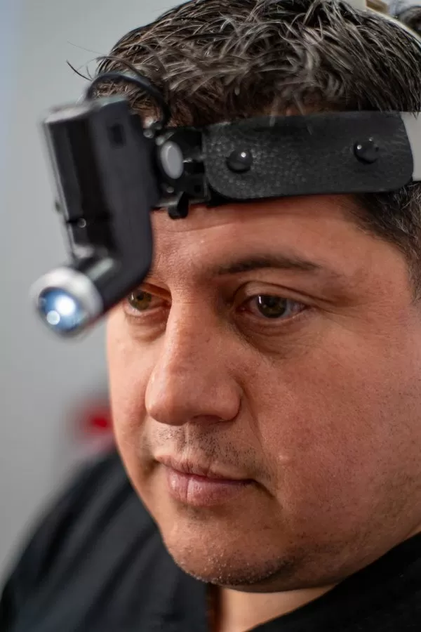 Dr. Roy Acosta - Rinoplastia Ultrasónica y Otorrinolaringólogo | Hospital Internacional La Católica - Photo 4