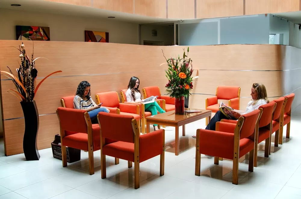 Salutaris Medical Center - Photo 2