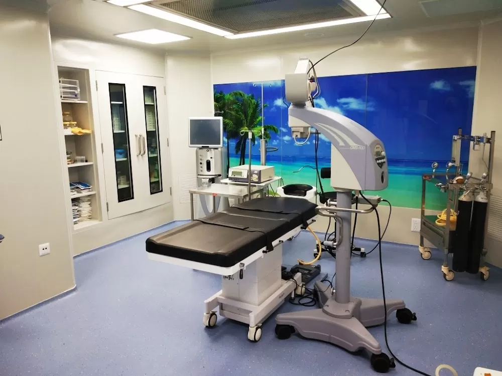 Dr. Manbir Singh - Best Cataract Surgeon, Glaucoma Expert, Lasik surgeon, Bhopal - Photo 1