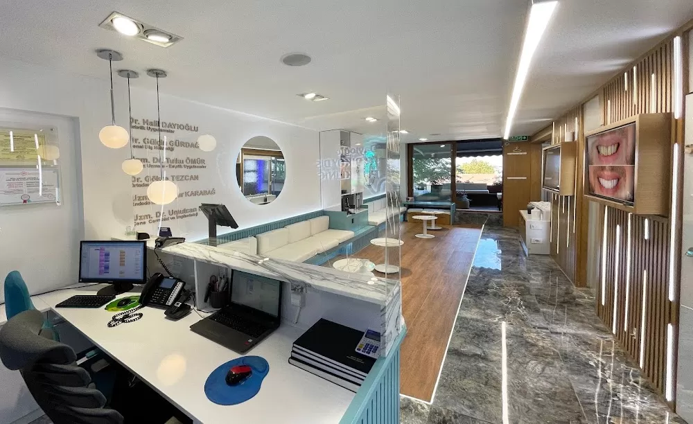 Kadikoy Dayıoğlu Dental Clinic - Photo 1