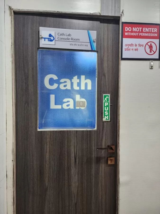 Dr Amit Patil - Best Cardiologist in Chembur, Heart Specialist Doctor in Chembur | ECG | 2D ECHO | Angiography | Angioplasty - Photo 2