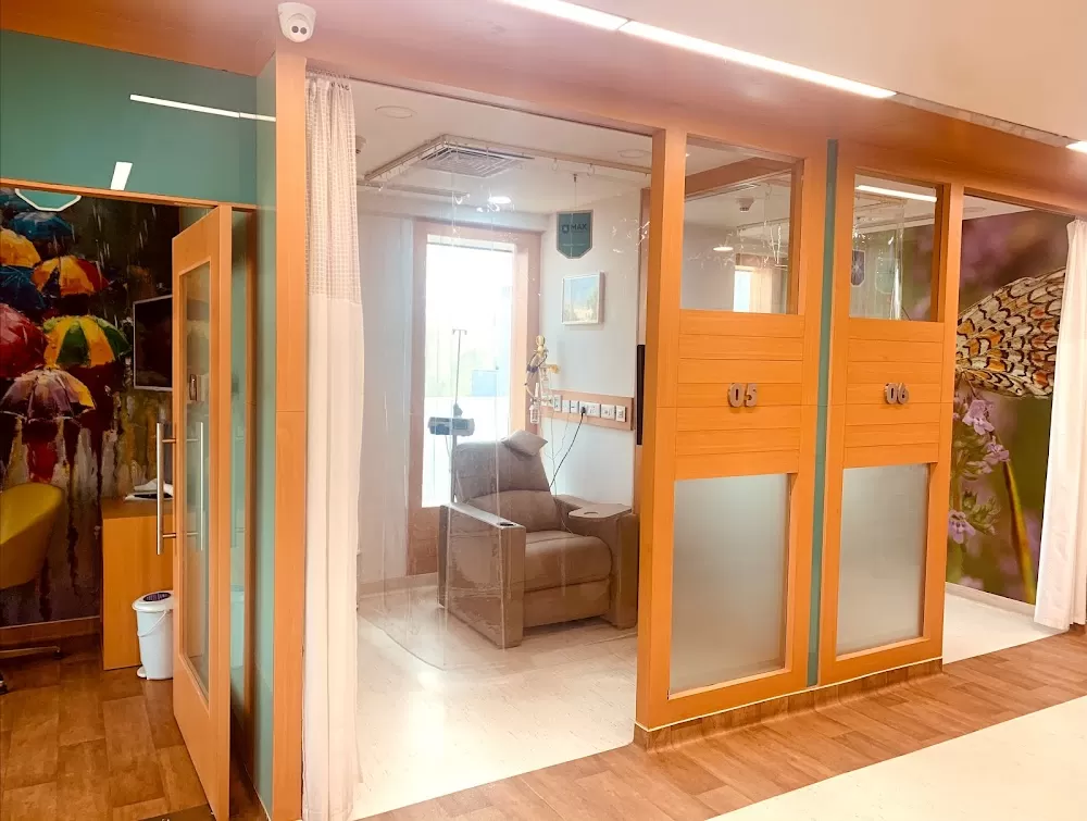 Max Institute of Cancer Care, Gurgaon - Photo 3