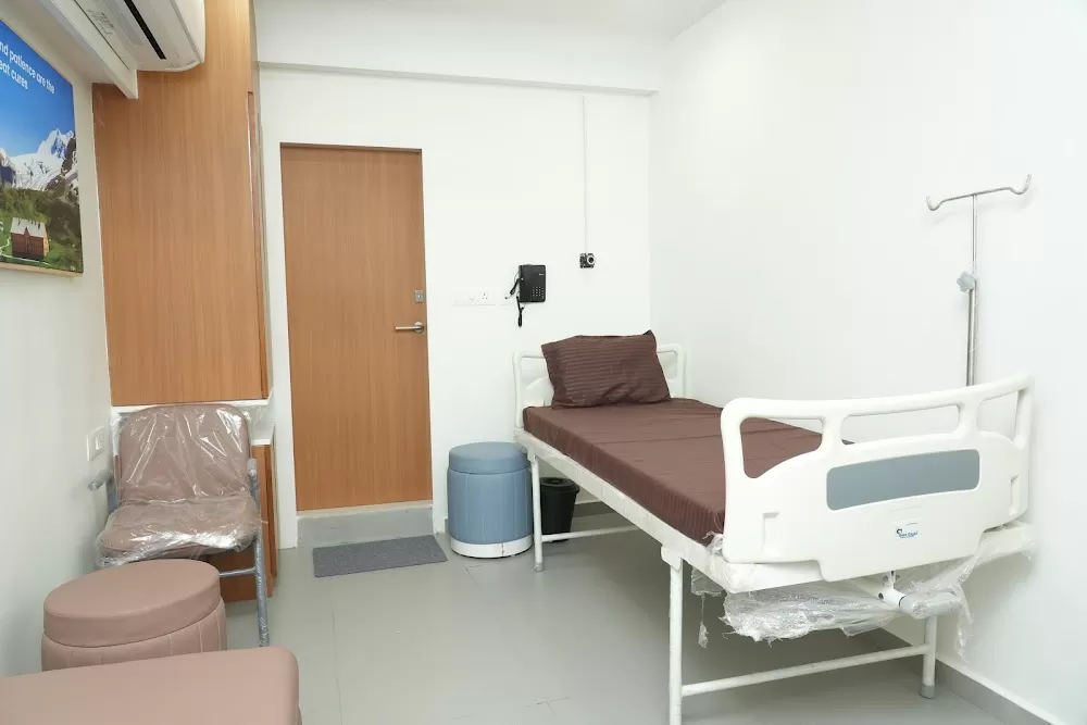 DEV ENT HOSPITAL - Photo 4