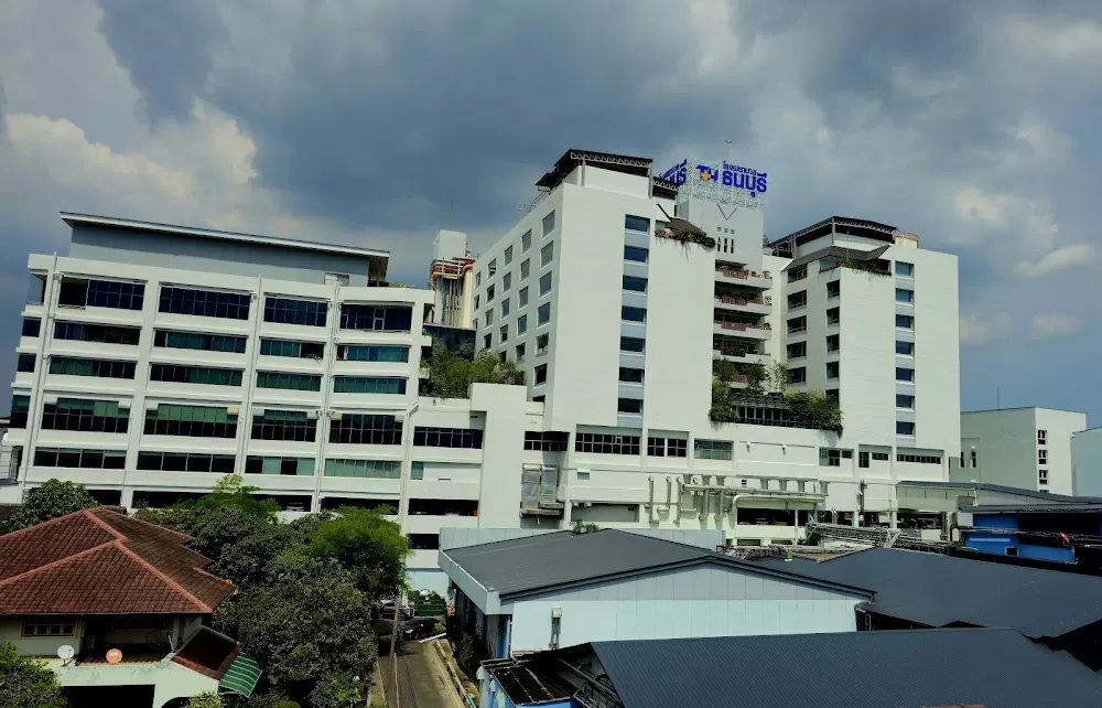 Thonburi Hospital - Photo 2