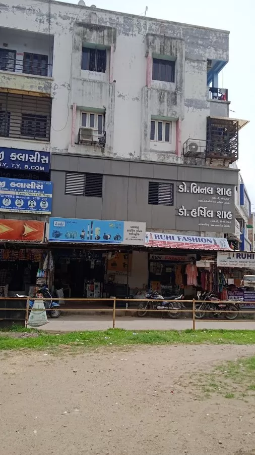 Shree krishna children's and maternity hospital - Photo 3