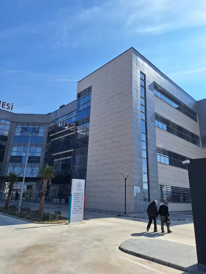 Menderes Devlet Hastanesi - Photo 1
