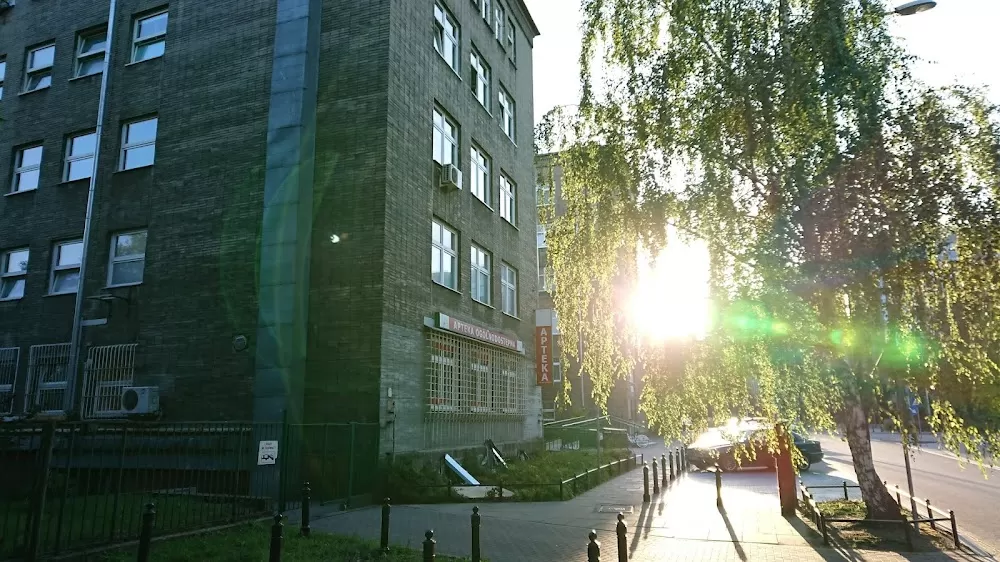 Szpital Okulistyczny - Photo 1