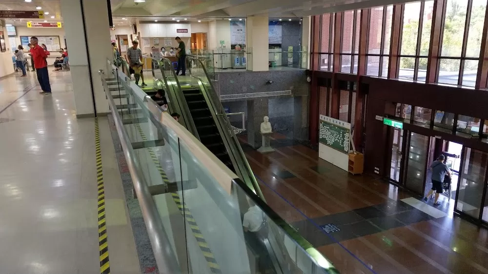 Mennonite Christian Hospital - Photo 8