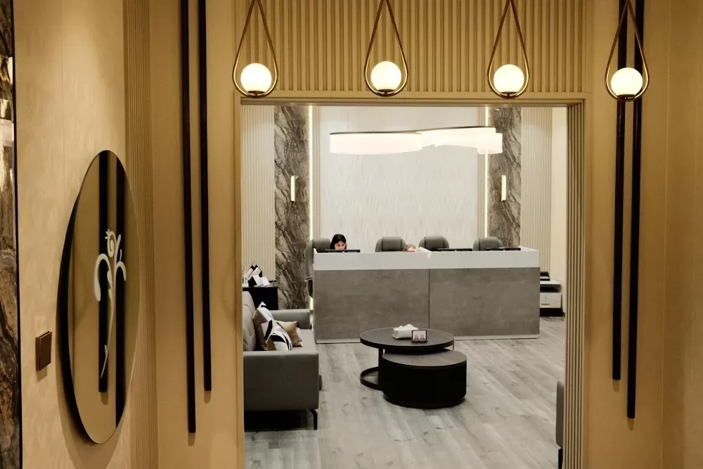 Al Qadi Medical Center - Dermatology & Skin Clinic Abu Dhabi - Photo 3