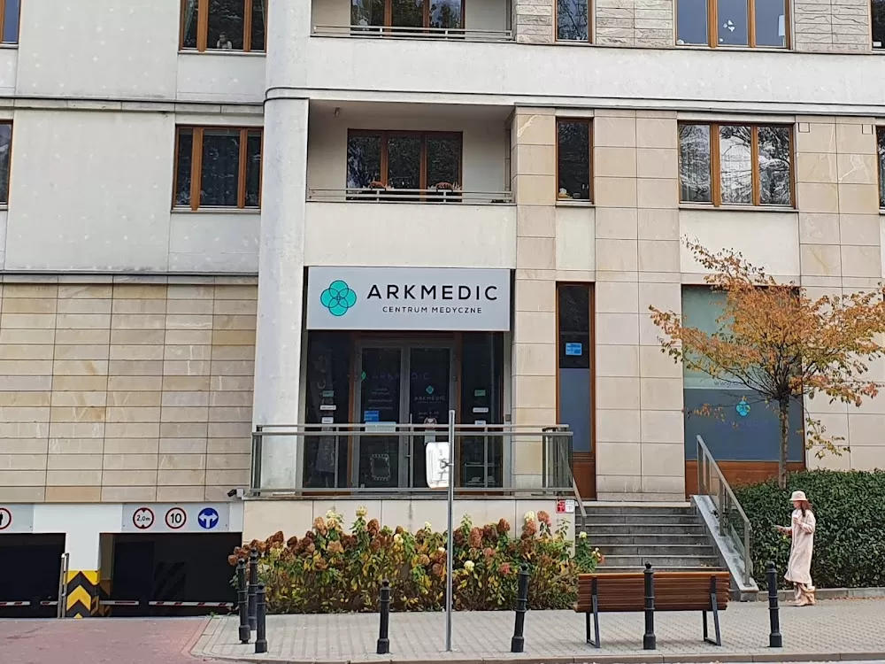 Arkmedic - Konsultacje Lekarskie, Badania, USG, Fizjoterapia, Masaż. - Photo 3